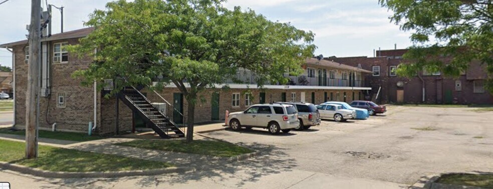 512 S 5th Ave, Maywood, IL à vendre - Photo du bâtiment - Image 2 de 6