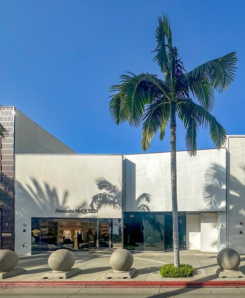 457-459 N Rodeo Dr, Beverly Hills, CA à louer - Photo du bâtiment - Image 2 de 2