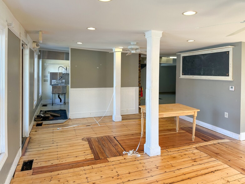 31 Central Square, Troy, NH à louer - Photo du bâtiment - Image 3 de 58