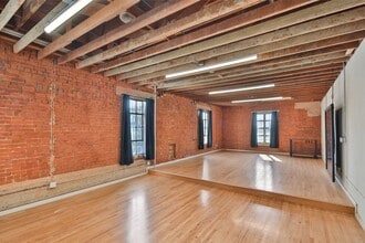 446 S La Brea Ave, Los Angeles, CA for sale Interior Photo- Image 2 of 6