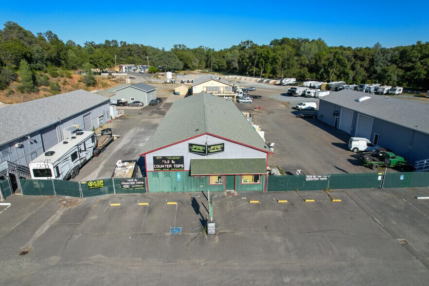 5850 Mother Lode Dr, Placerville, CA à vendre - Photo du bâtiment - Image 1 de 17