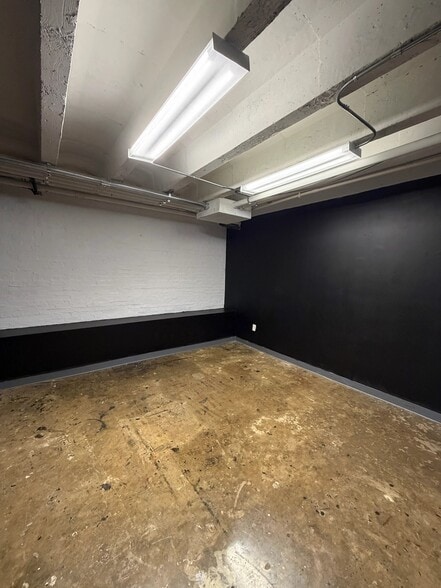 103 Barnes St, Carrollton, GA for lease - Building Photo - Image 2 of 7