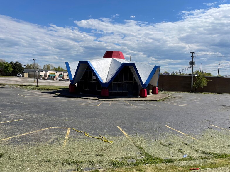 7201 Denison Ave, Cleveland, OH for sale - Building Photo - Image 1 of 1