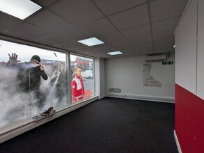 High St, Woking à louer Photo intérieure- Image 1 de 1