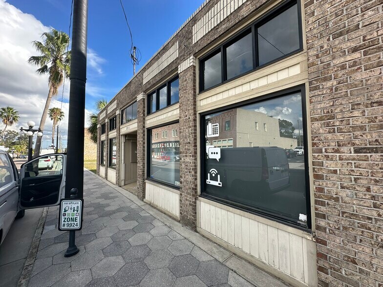 2211 E 7th Ave, Tampa, FL à louer - Photo du bâtiment - Image 2 de 6