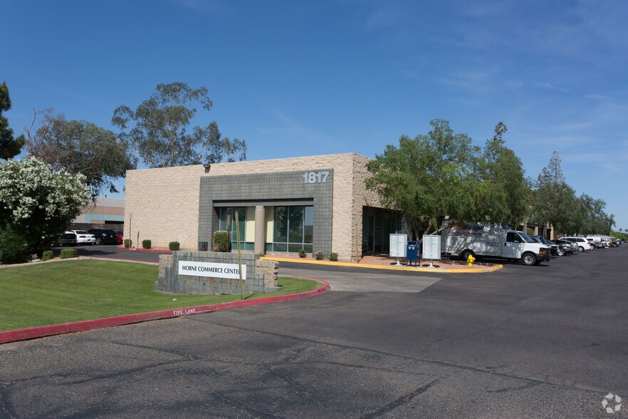 1817 S Horne, Mesa, AZ à louer - Photo du bâtiment - Image 3 de 7