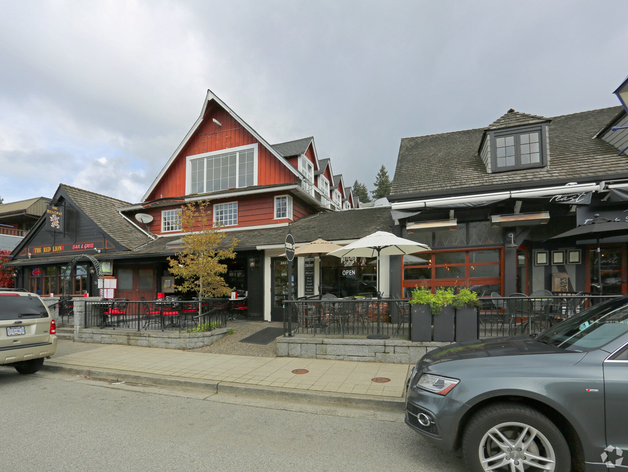 2417-2429 SW Marine Dr, West Vancouver, BC for sale Primary Photo- Image 1 of 1