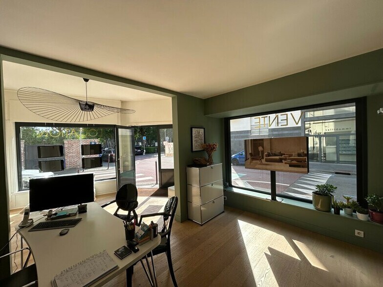 Retail in La Madeleine for sale - Interior Photo - Image 2 of 5