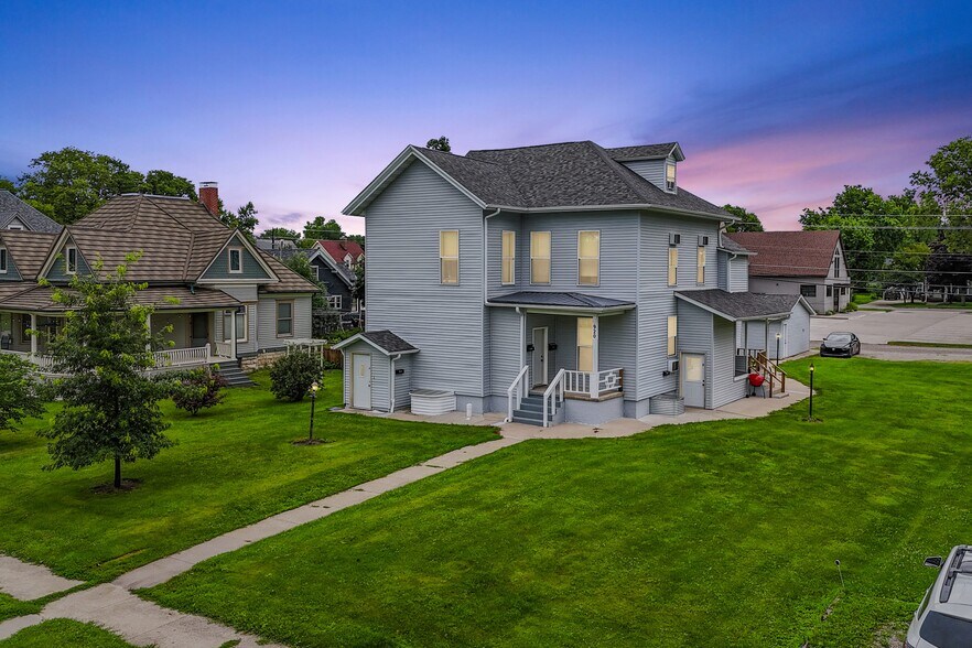 920 High St, Grinnell, IA à vendre - Photo principale - Image 1 de 63