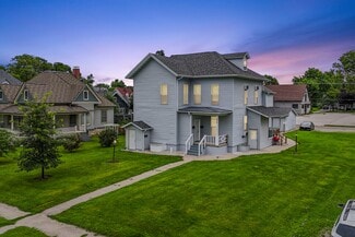 Plus de détails pour 920 High St, Grinnell, IA - Multi-résidentiel à vendre