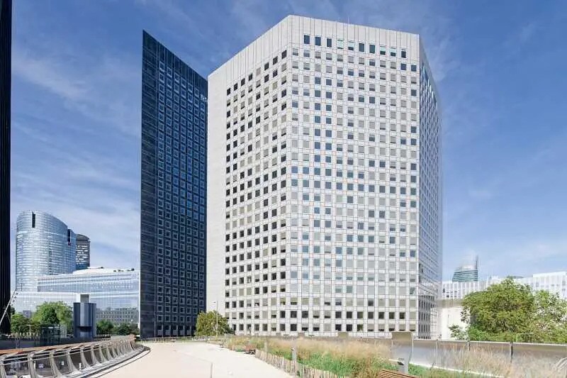1 Place Des Degrés, Puteaux à louer - Photo du bâtiment - Image 1 de 46