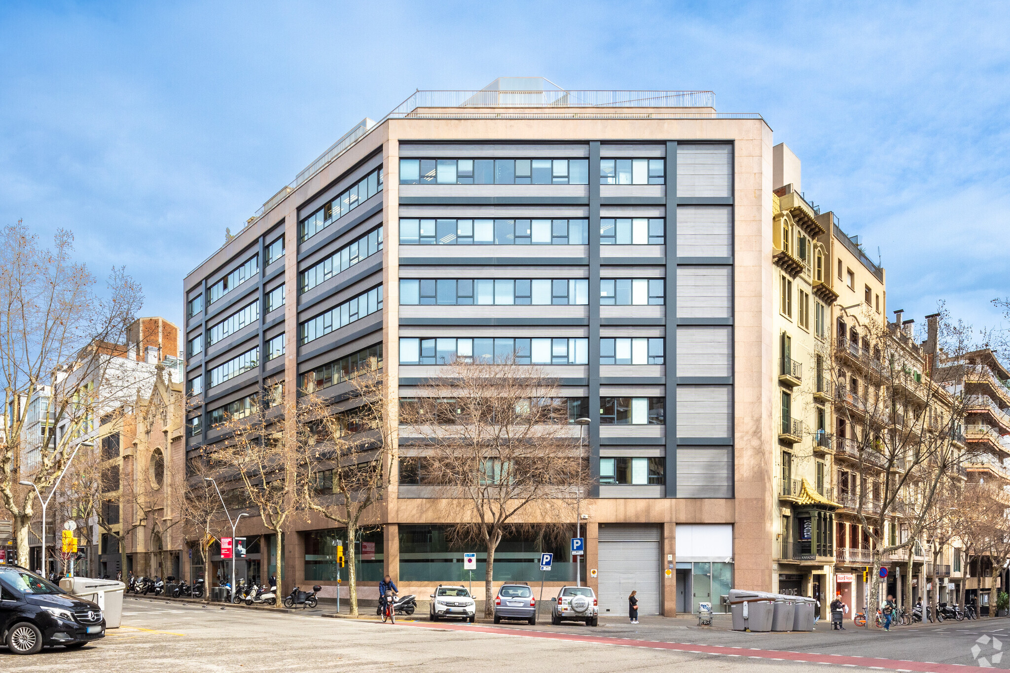 Carrer de Provença, 206, Barcelona, Barcelona for lease Primary Photo- Image 1 of 3
