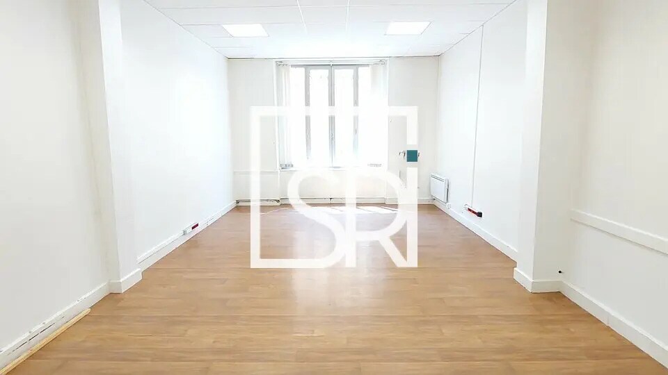 Office in Clermont-Ferrand for lease - Building Photo - Image 1 of 12