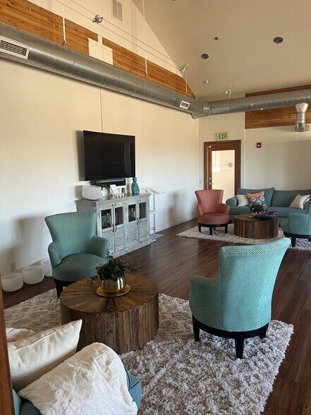 4343 N Ut-224 Hwy, Park City, UT à louer - Photo du bâtiment - Image 2 de 8
