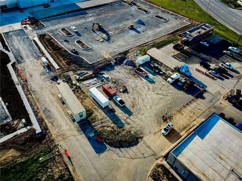 Commonwealth Ct, Saint Joseph, MO à vendre - Photo du bâtiment - Image 2 de 8