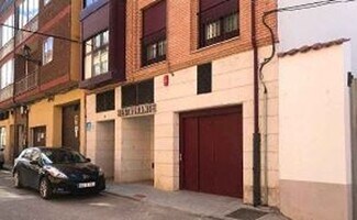 Plus de détails pour Multi-résidentiel à vendre