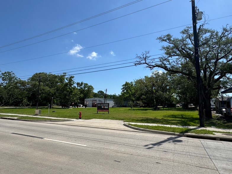 2818 Bayport Blvd, Seabrook, TX for sale - Building Photo - Image 2 of 23