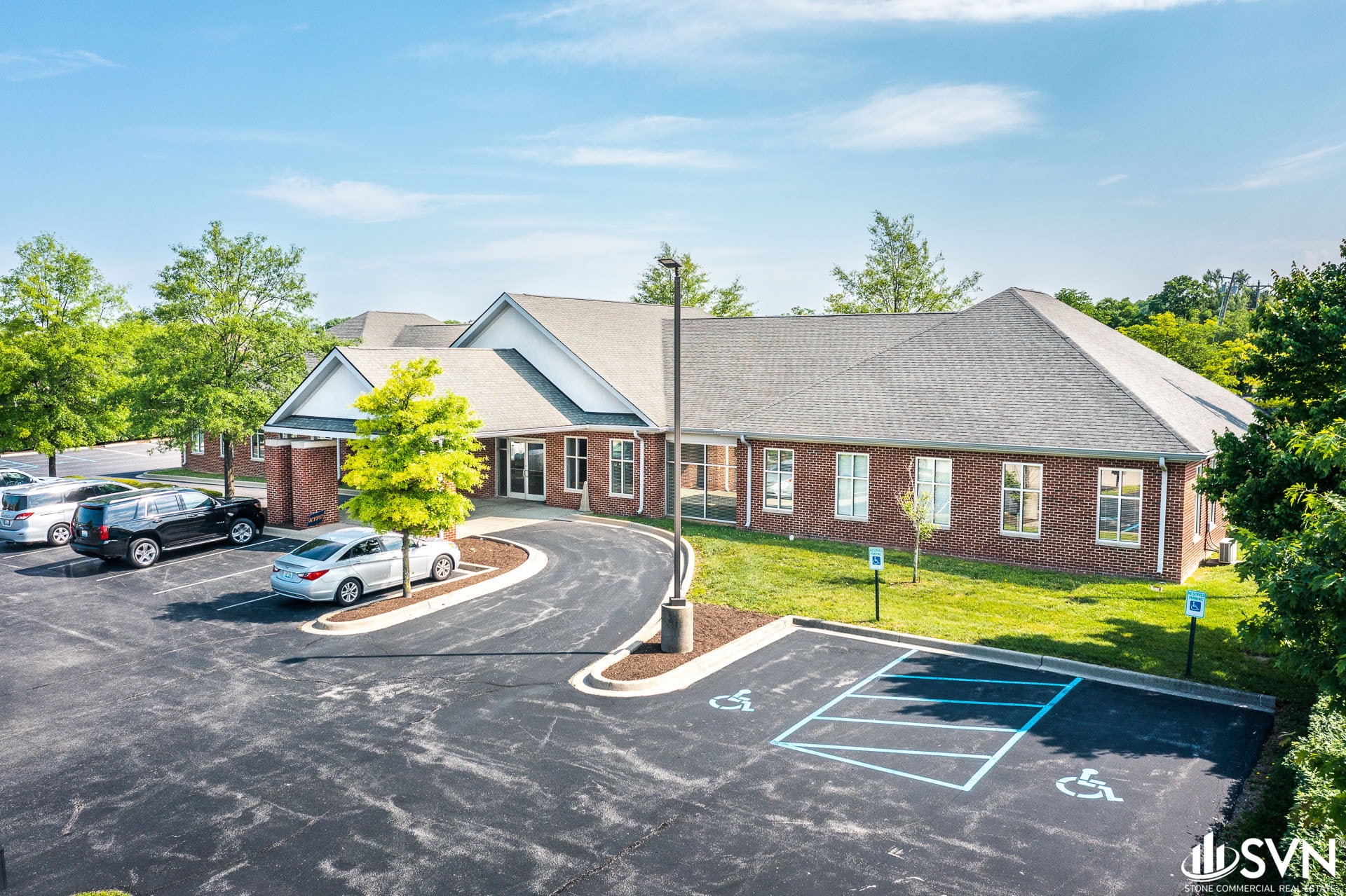 203-205 Fairfield Dr, Nicholasville, KY for lease Primary Photo- Image 1 of 10