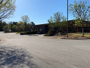7920 Macon Hwy, Watkinsville, GA for lease Building Photo- Image 2 of 5