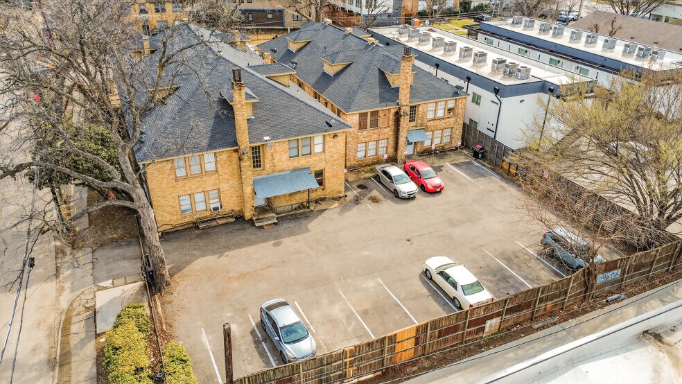 East Dallas Portfolio portefeuille de 2 propriétés à vendre sur LoopNet.ca - Photo du bâtiment - Image 3 de 15