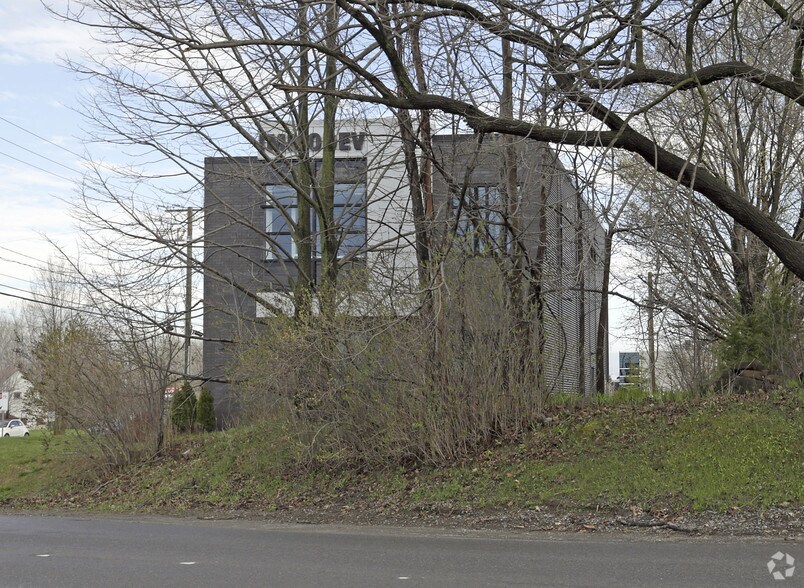 4550 Boul de la Grande-Allée, Boisbriand, QC à vendre - Photo du bâtiment - Image 2 de 3