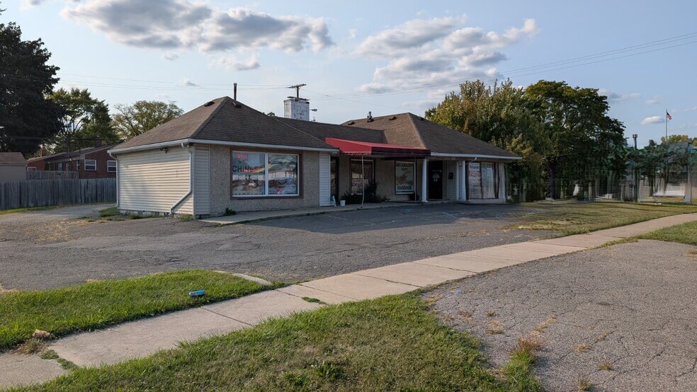 6985 N Merriman Rd, Garden City, MI à vendre - Photo du bâtiment - Image 2 de 2