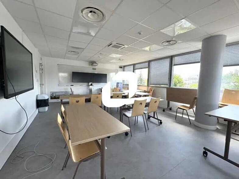 Bureau dans Vélizy-Villacoublay à louer - Photo intérieure - Image 3 de 12