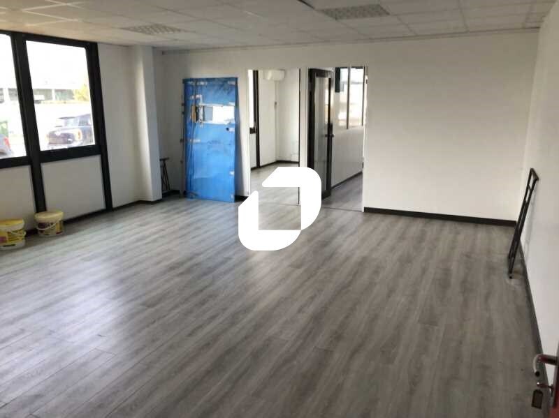 Bureau dans Mérignac à louer Photo intérieure- Image 1 de 13