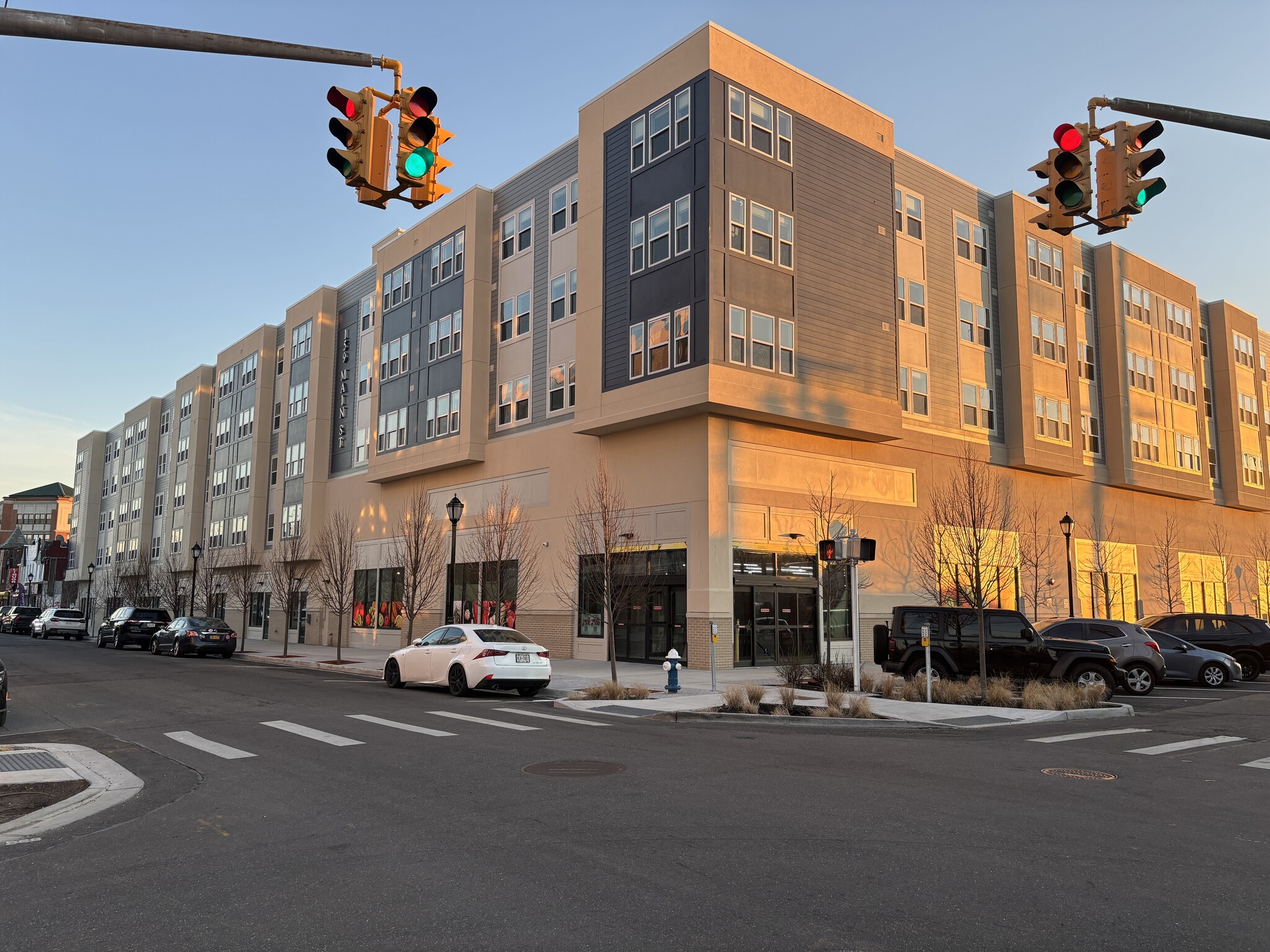 159 Main St, Hempstead, NY for lease Primary Photo- Image 1 of 19