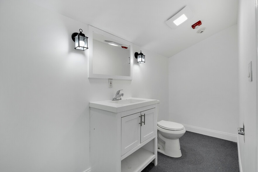 307 Falmouth Rd, Hyannis, MA for sale - Building Photo - Image 3 of 23