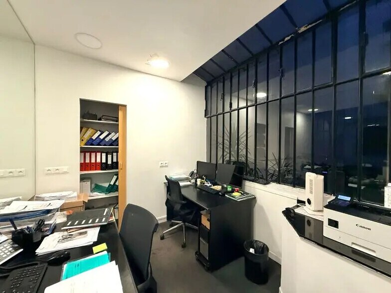 Commerce de détail dans Paris à vendre - Photo intérieure - Image 3 de 6