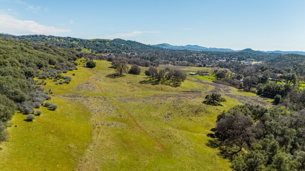 18525 Rawhide Rd, Jamestown, CA for sale - Primary Photo - Image 2 of 11