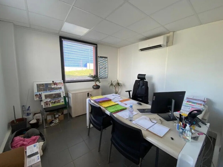 Flex in Brignais for sale - Interior Photo - Image 3 of 6