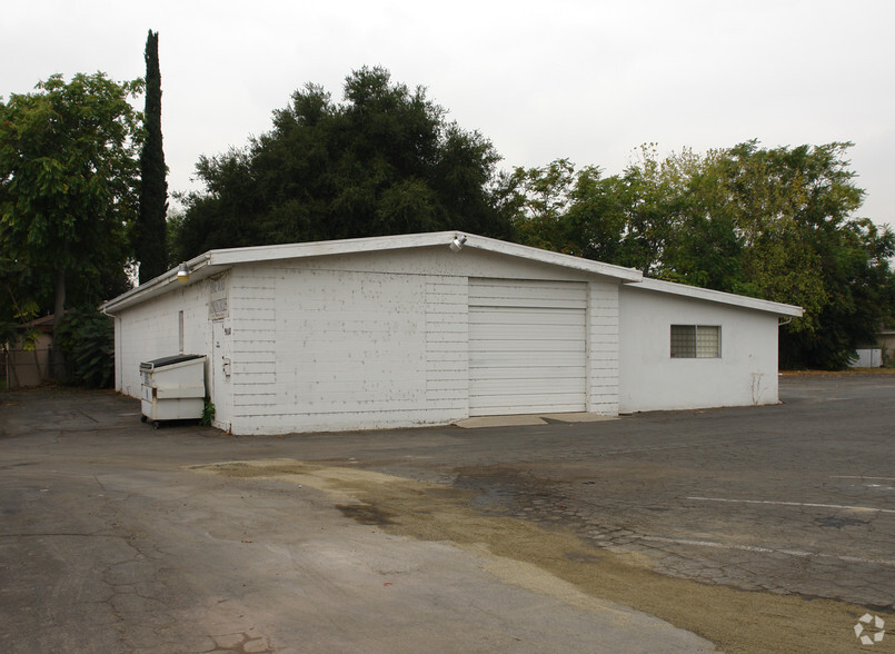 908 E Highland Ave, San Bernardino, CA for lease - Primary Photo - Image 1 of 2