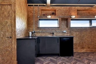 Enterprise Vlg, Melton Mowbray for lease Interior Photo- Image 2 of 4