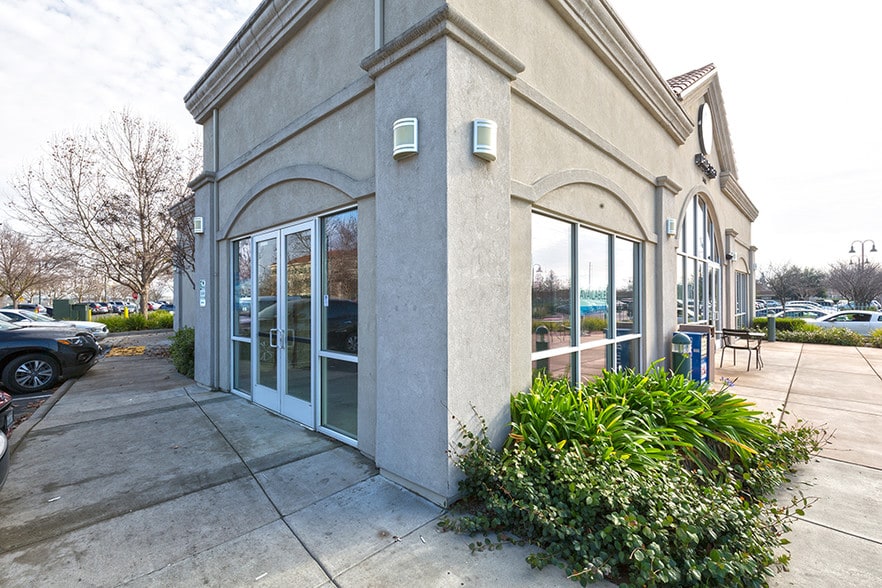 3615 Power Inn Rd, Sacramento, CA à louer - Photo du bâtiment - Image 3 de 4