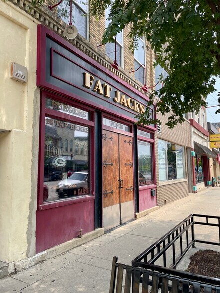 146 W Main St, Whitewater, WI for sale - Building Photo - Image 1 of 10