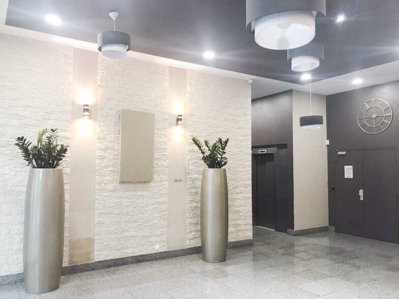Bureau dans Bagnolet à louer - Hall d’entrée - Image 3 de 8