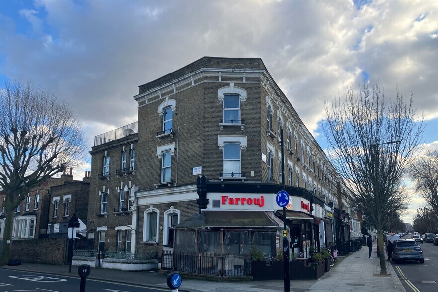 71-73 Fernhead Rd, Londres à louer - Photo du bâtiment - Image 3 de 4