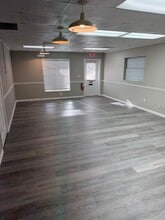 7552 Congress St, New Port Richey, FL à louer Photo intérieure- Image 2 de 6