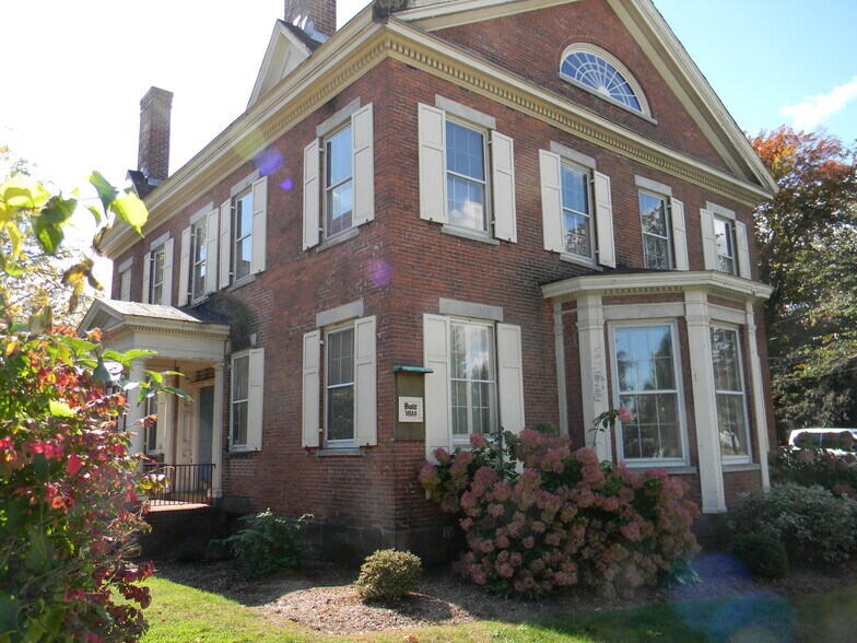 30 Court St, Westfield, MA à louer - Photo du bâtiment - Image 2 de 7