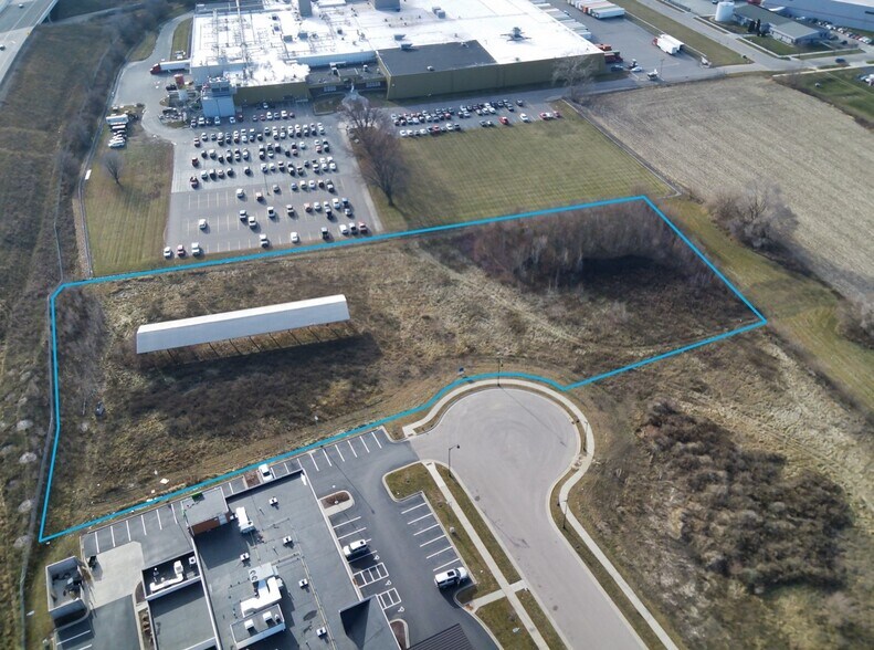 3000-3010 Ford St, Beloit, WI à vendre - Photo du bâtiment - Image 2 de 4