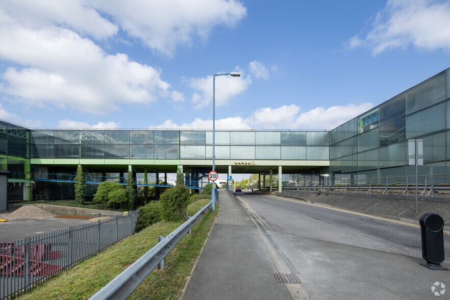 Green Park Way, Greenford à louer - Photo du bâtiment - Image 3 de 3