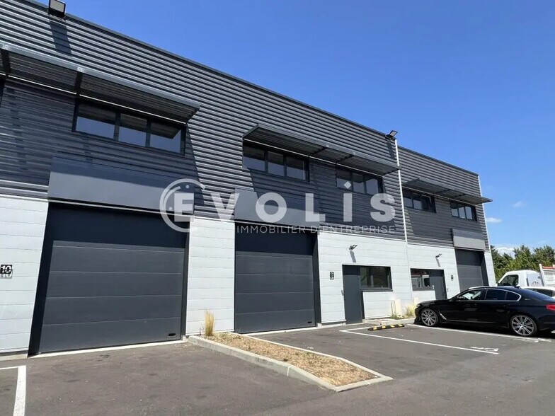 Flex in Lieusaint for lease - Building Photo - Image 1 of 6