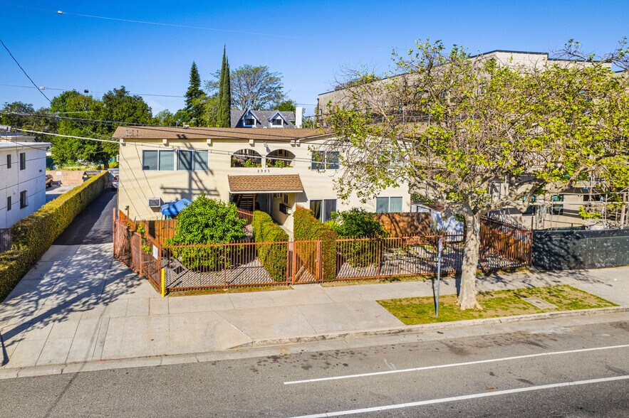 5923 Woodman Ave, Valley Glen, CA for sale - Building Photo - Image 2 of 20