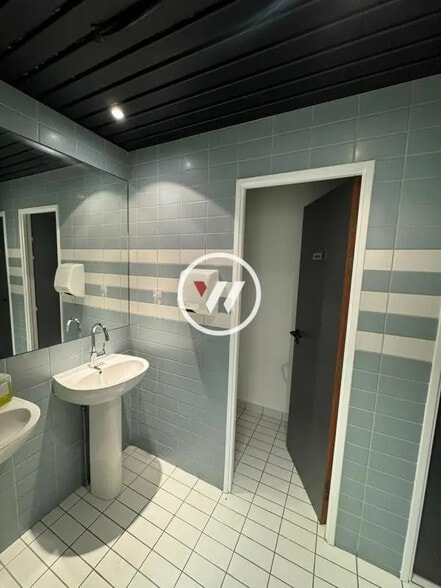 Office in Roissy-en-France for lease - Interior Photo - Image 3 of 52