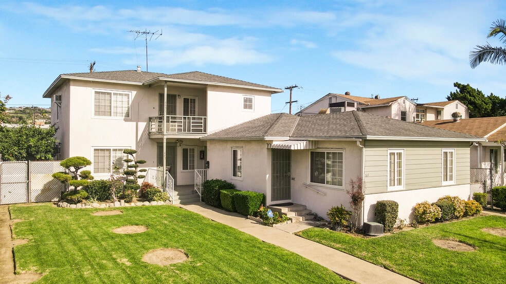 661 W Riggin St, Monterey Park, CA à vendre - Photo principale - Image 1 de 35