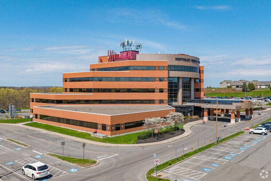 4000-4200 Medical Center Dr, Fayetteville, NY à louer - Photo principale - Image 1 de 11