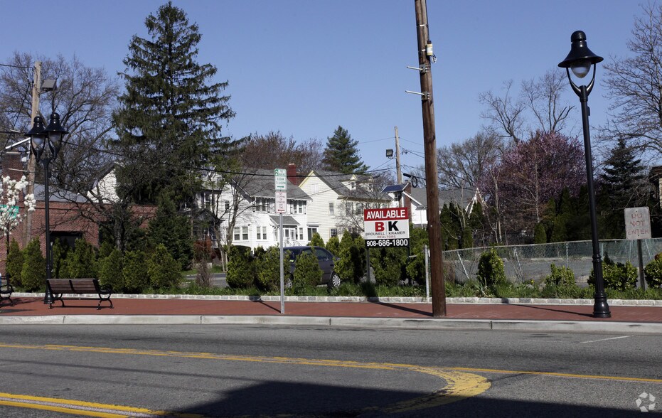 1824 Springfield Ave, Maplewood, NJ à vendre - Photo du bâtiment - Image 2 de 5