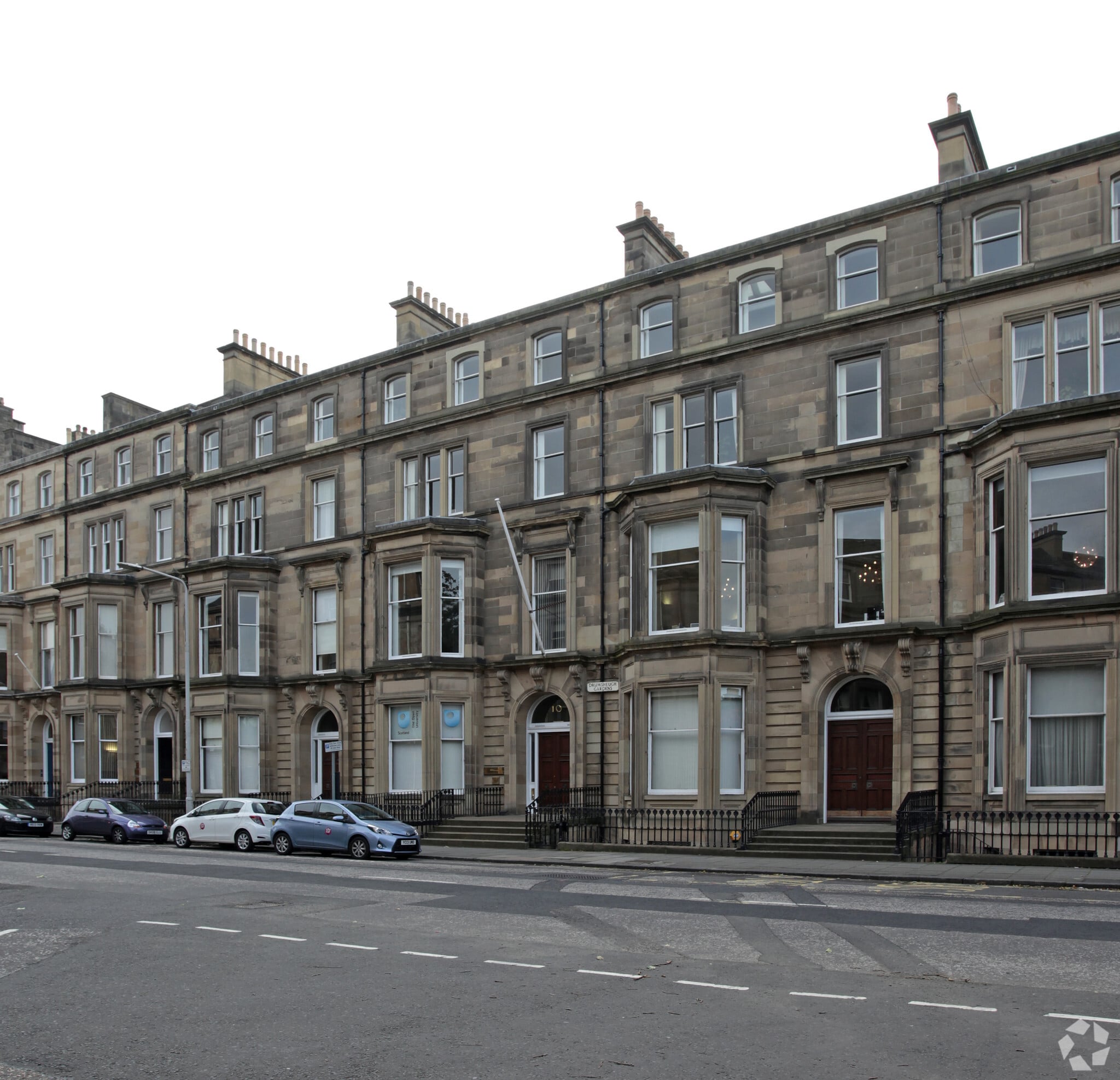 9-12 Drumsheugh Gardens portefeuille de 2 propriétés à vendre sur LoopNet.ca Photo principale- Image 1 de 3